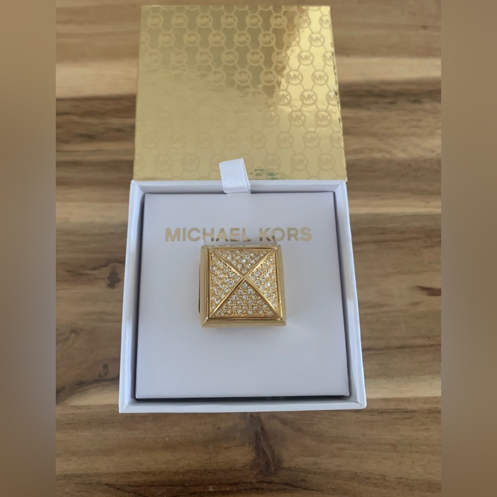 Michael Kors Pave Pyramid Ring size 7 Rhinestone Vintage Jewelry New In Box